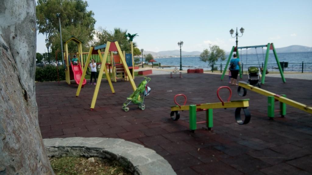 Villa George - Family Holidays Néa Mákri Exteriér fotografie