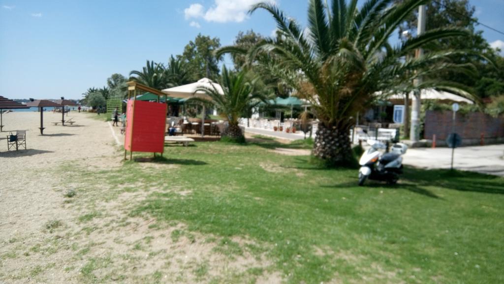 Villa George - Family Holidays Néa Mákri Exteriér fotografie